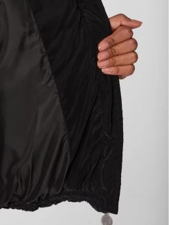 Fila Γυναίκες Χειμωνιάτικα Μπουφάν Μπουφάν πουπουλένιο Trilj FAW0252 Μαύρο Relaxed Fit Μαύρο -Fila Εκπτώσεις unnamed file 98